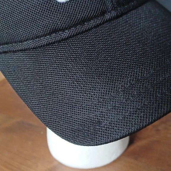 Adidas  hat - Picture 8 of 9